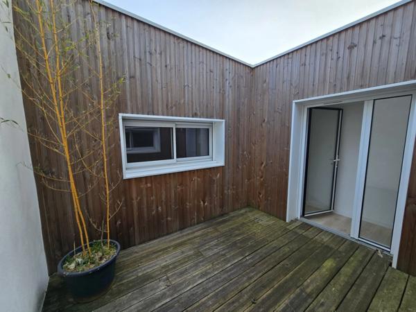 Maison à vendre 8 pièces LA ROCHE SUR YON (85)