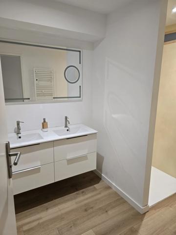 Maison à vendre 8 pièces LA ROCHE SUR YON (85)