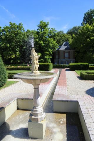 TRES BELLES PRESTATIONS  POUR CE 5 PIECES DE 102 m²