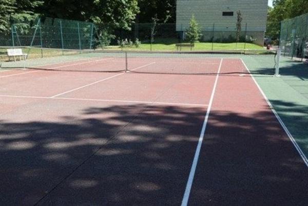 TRES BELLES PRESTATIONS  POUR CE 5 PIECES DE 102 m²