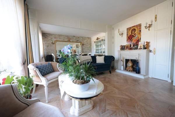 TRES BELLES PRESTATIONS  POUR CE 5 PIECES DE 102 m²