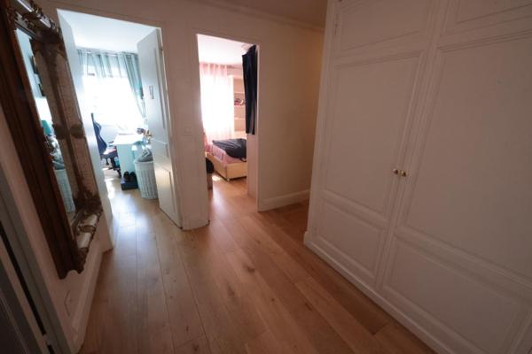 TRES BELLES PRESTATIONS  POUR CE 5 PIECES DE 102 m²