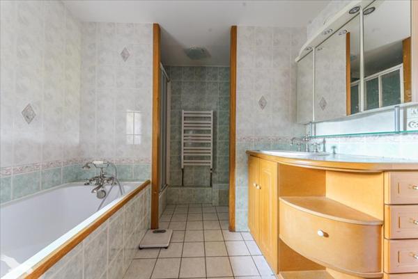 Maison à vendre |  Sainte-Feyre |  6 pièces | 185 m²