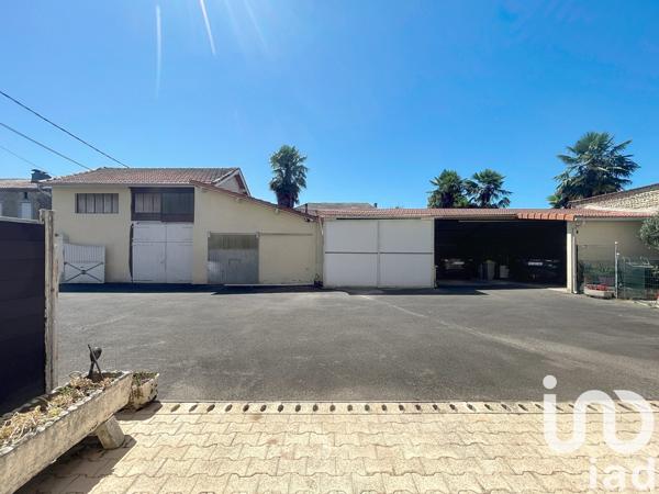 Maison à vendre 10 pièces 230 m² Vic-en-Bigorre