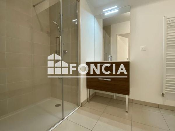 Location Appartement 3 pièces 59.82 m² - RES LE M La Rochelle 17000