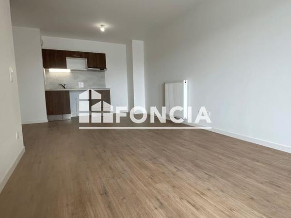 Location Appartement 3 pièces 59.82 m² - RES LE M La Rochelle 17000