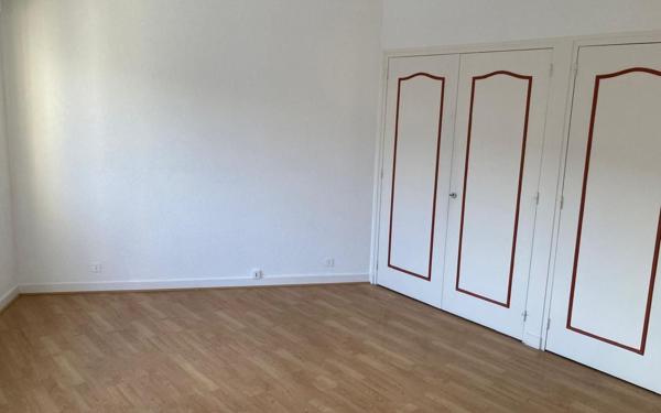 Appartement à louer    2 pièces •  Évian-les-Bains