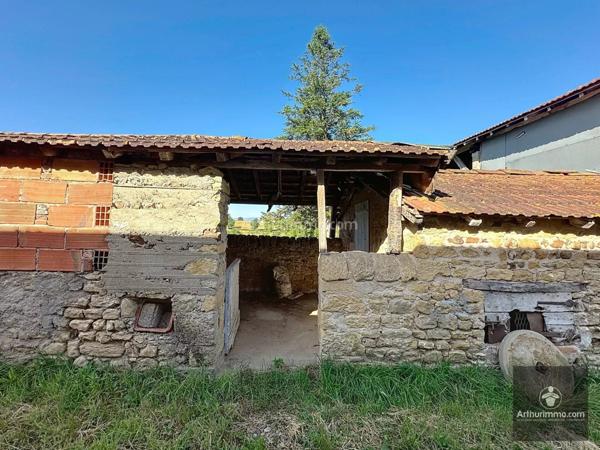 Vente Maison 5 pièces 160 m2 à Pouilly-sous-Charlieu