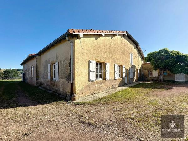 Vente Maison 5 pièces 160 m2 à Pouilly-sous-Charlieu
