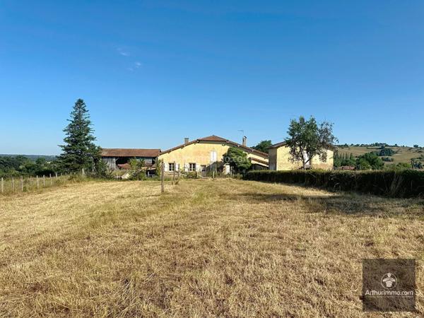Vente Maison 5 pièces 160 m2 à Pouilly-sous-Charlieu