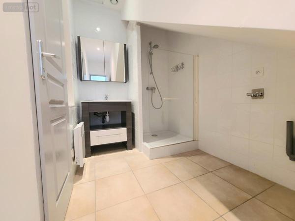 Appartement à vendre à Bourg-Saint-Andéol en Ardèche (07700), ref : 26060-773