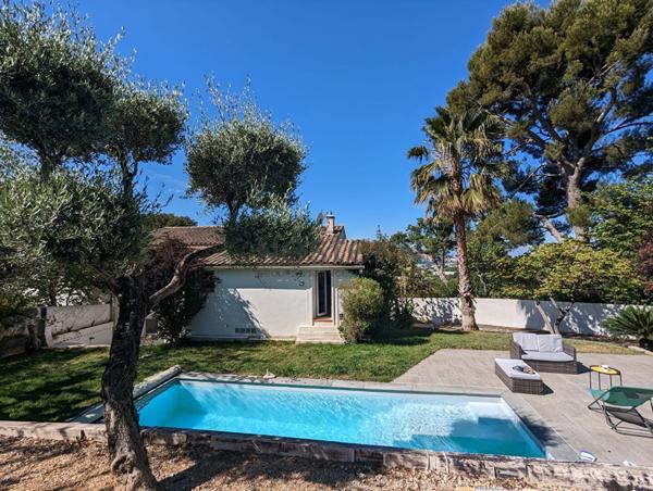 Magnifique Villa T5 de 170 m2 sur un terrain de 800m2 - Au calme absolu - Secteur Camoins 13011