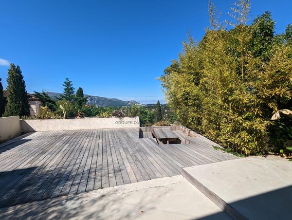 Magnifique Villa T5 de 170 m2 sur un terrain de 800m2 - Au calme absolu - Secteur Camoins 13011