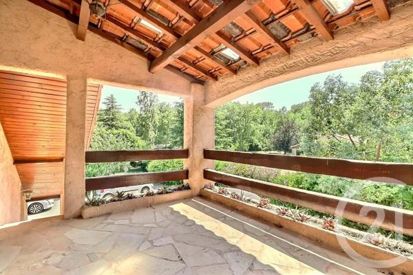 Maison à vendre  8 pièces - 190 m 2   FAYENCE  - 83