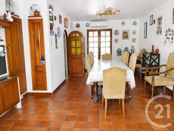 Maison à vendre  8 pièces - 190 m 2   FAYENCE  - 83