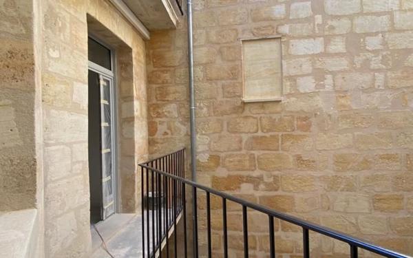 Immeuble à vendre    7 pièces • 180 m2 Bordeaux