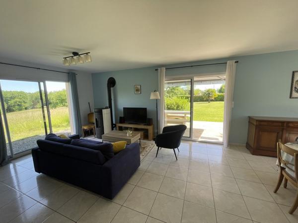 Maison à louer 900 € CC Collonges-la-Rouge 4 p 103 m² DPE D