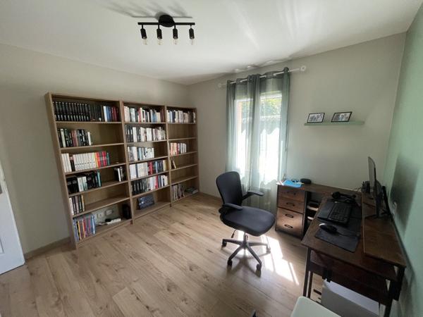 Maison à louer 900 € CC Collonges-la-Rouge 4 p 103 m² DPE D