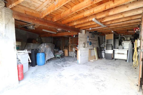 Maison Marat 8 pièces  +/-170 m2 + grange et jardin et 5ha de terrain