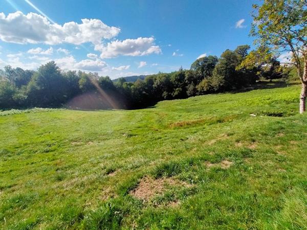 Maison Marat 8 pièces  +/-170 m2 + grange et jardin et 5ha de terrain