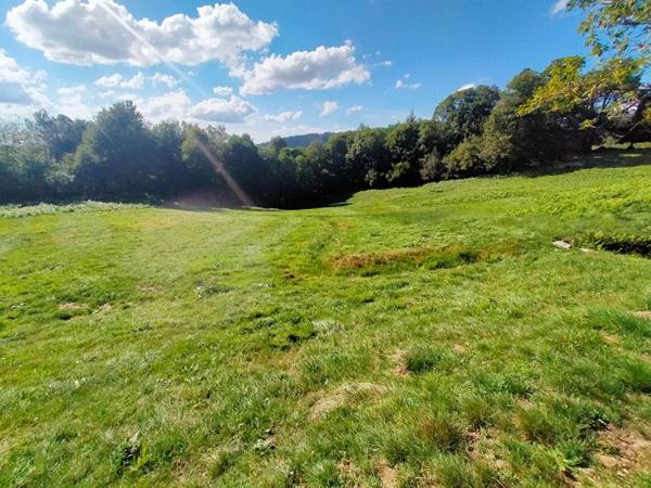 Maison Marat 8 pièces  +/-170 m2 + grange et jardin et 5ha de terrain