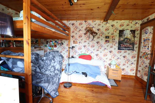 Maison Marat 8 pièces  +/-170 m2 + grange et jardin et 5ha de terrain