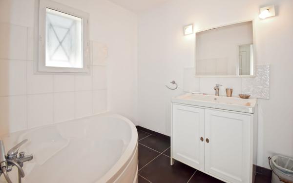 Maison à vendre    4 pièces •  Uzès