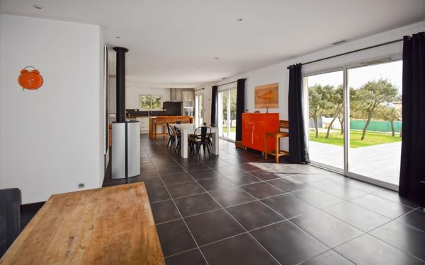 Maison à vendre    4 pièces •  Uzès