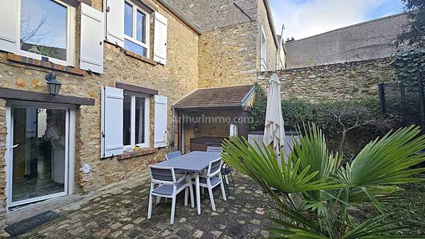Vente                                                      Maison
                        
                     7 pièces                      205 m2                     à Montlhéry