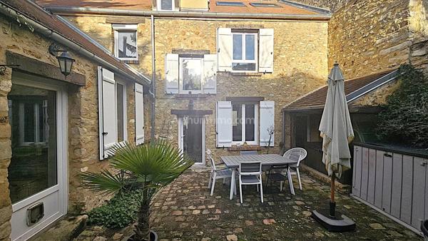 Vente                                                      Maison
                        
                     7 pièces                      205 m2                     à Montlhéry