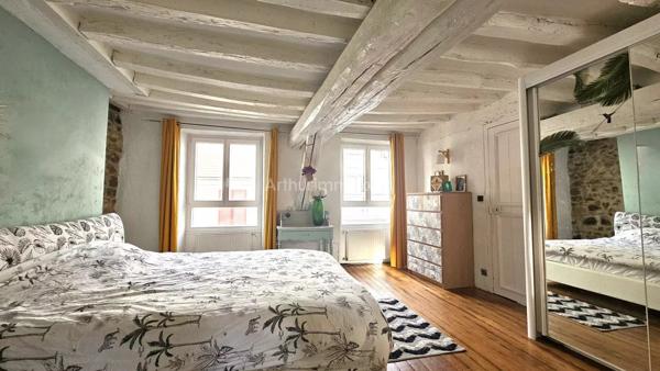 Vente                                                      Maison
                        
                     7 pièces                      205 m2                     à Montlhéry