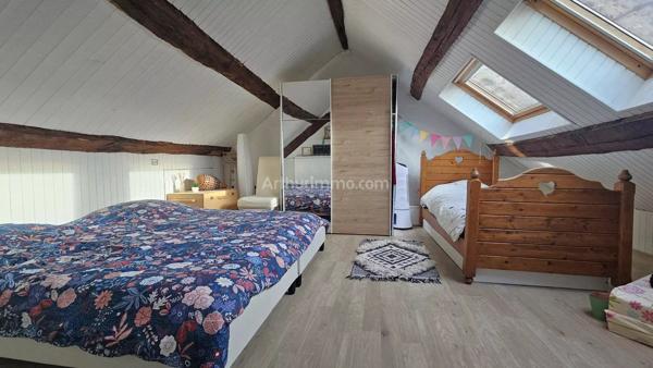 Vente                                                      Maison
                        
                     7 pièces                      205 m2                     à Montlhéry