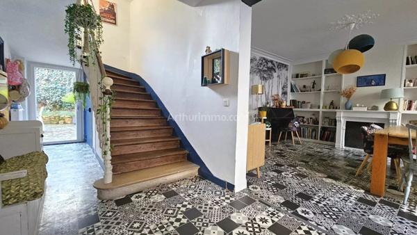 Vente                                                      Maison
                        
                     7 pièces                      205 m2                     à Montlhéry