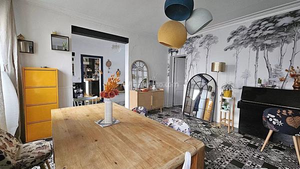 Vente                                                      Maison
                        
                     7 pièces                      205 m2                     à Montlhéry