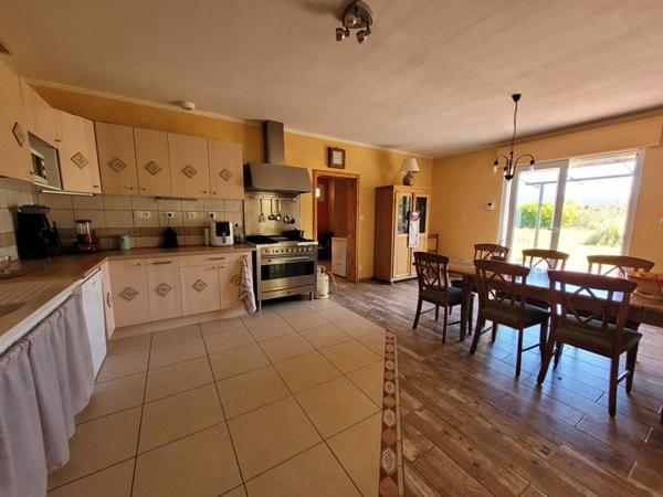 Lagorce - Maison de plain-pied avec logement indépendant - 339 000  HAI