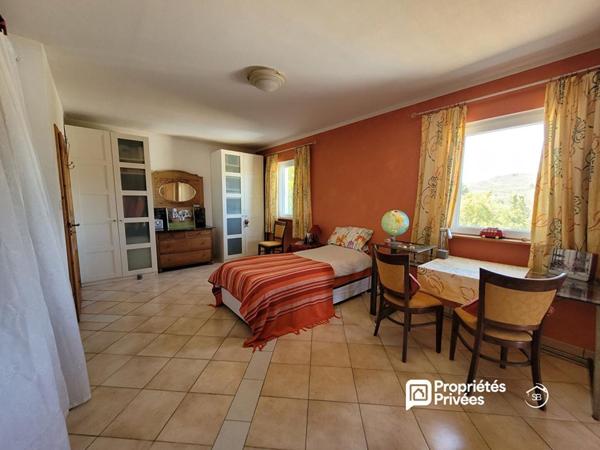 Lagorce - Maison de plain-pied avec logement indépendant - 339 000  HAI