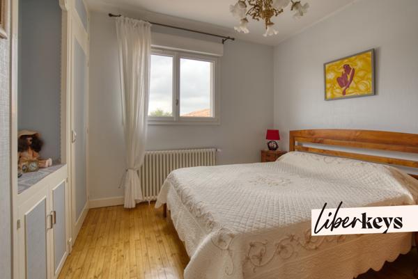 Maison 210 m² avec piscine, dépendances & grand jardin – Saint-Jean-d’Angély 