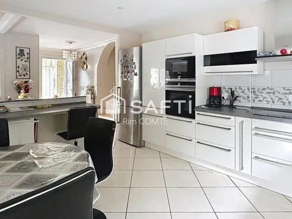 Maison récente , sans travaux à prévoir, avec piscine!!