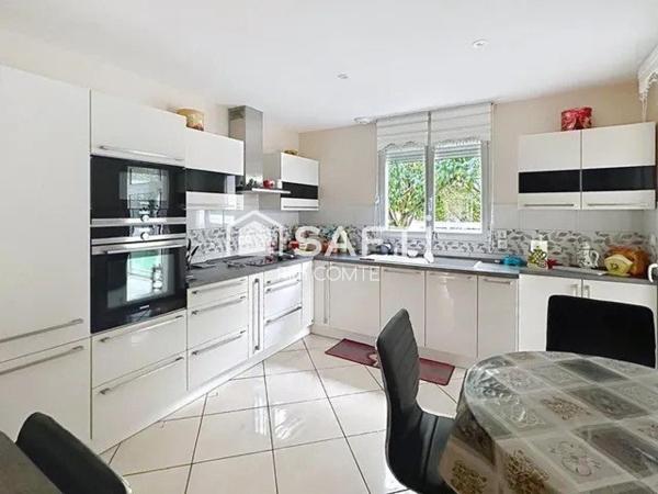 Maison récente , sans travaux à prévoir, avec piscine!!