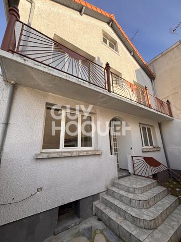 SAINT DENIS Maison familiale avec balcon, garage