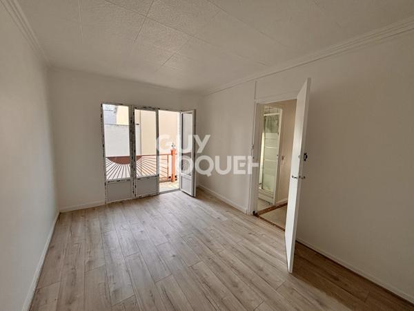 SAINT DENIS Maison familiale avec balcon, garage