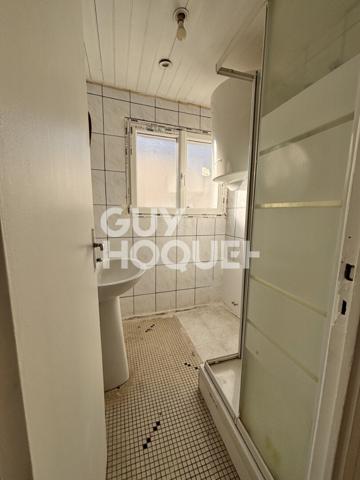 SAINT DENIS Maison familiale avec balcon, garage