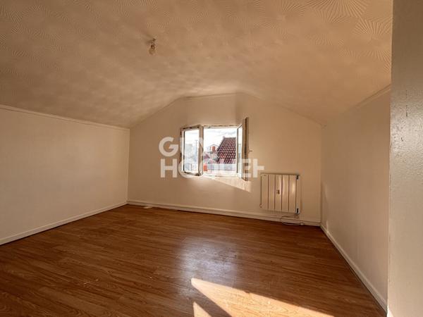 SAINT DENIS Maison familiale avec balcon, garage