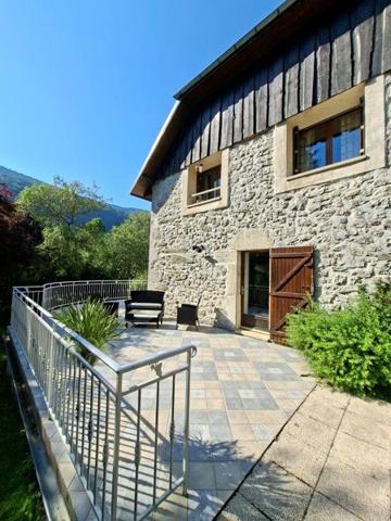 Maison à vendre 545 000 € Saint-Thibaud-de-Couz 7 p 197 m² DPE D