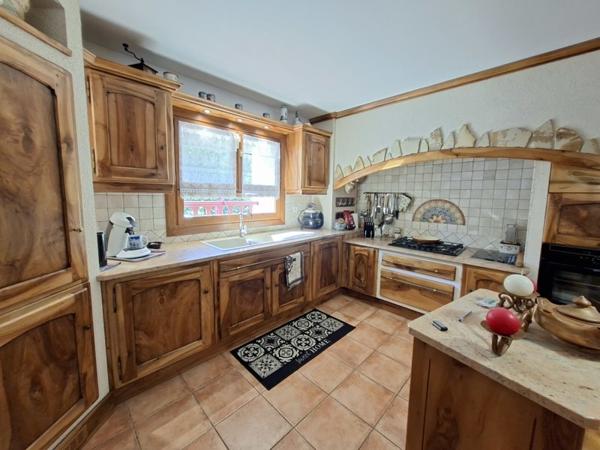 Maison à vendre 545 000 € Saint-Thibaud-de-Couz 7 p 197 m² DPE D