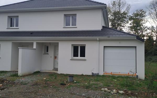 Maison à vendre    5 pièces • 117,60 m2 Idron