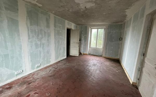 Maison à vendre    4 pièces •  Nanteuil-le-Haudouin