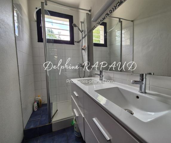 Charmante maison avec jardin bucolique en bord de rivière