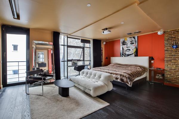Maison
         8 pièces
        - 570 m² Bien prestige 9 200 000 € *