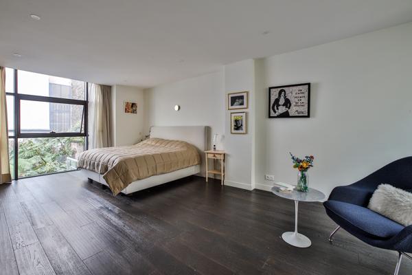 Maison
         8 pièces
        - 570 m² Bien prestige 9 200 000 € *